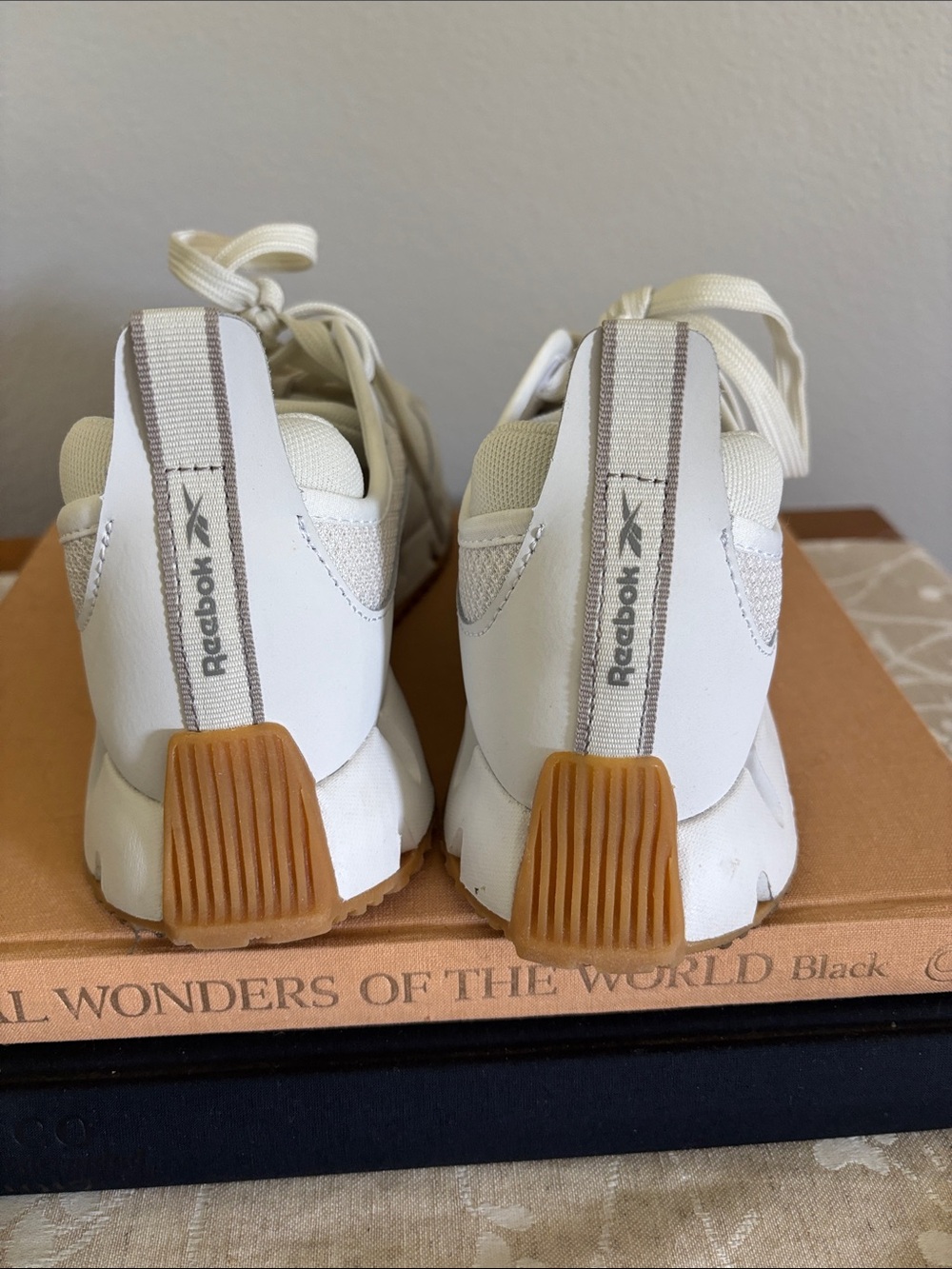 Reebok White Sneakers Zig Dynamica Women’s Size USA 8 - Picture 3 of 6